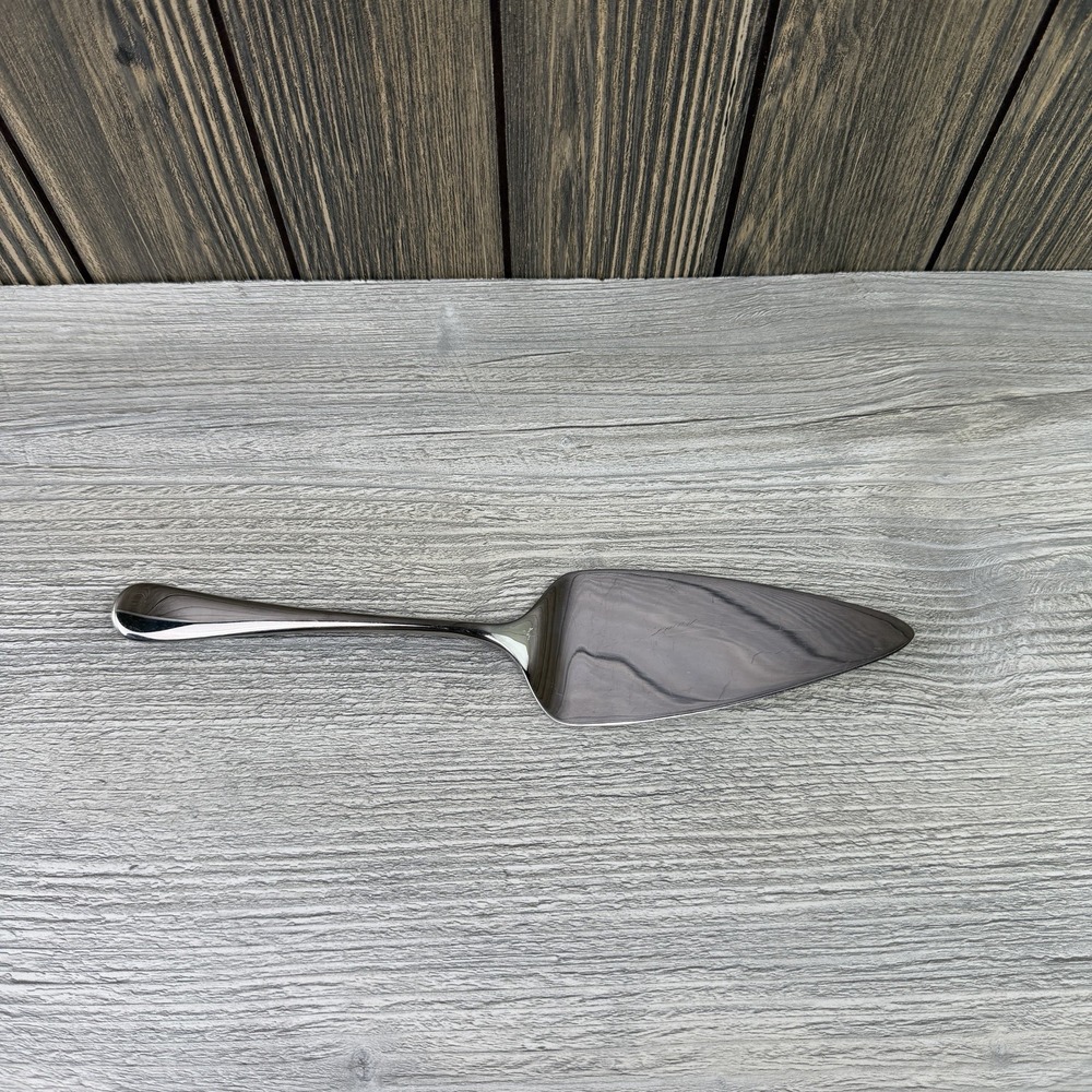 Robert Welch 18/10 Stainless Steel Cake Pie Server Serrated Edge 9.5